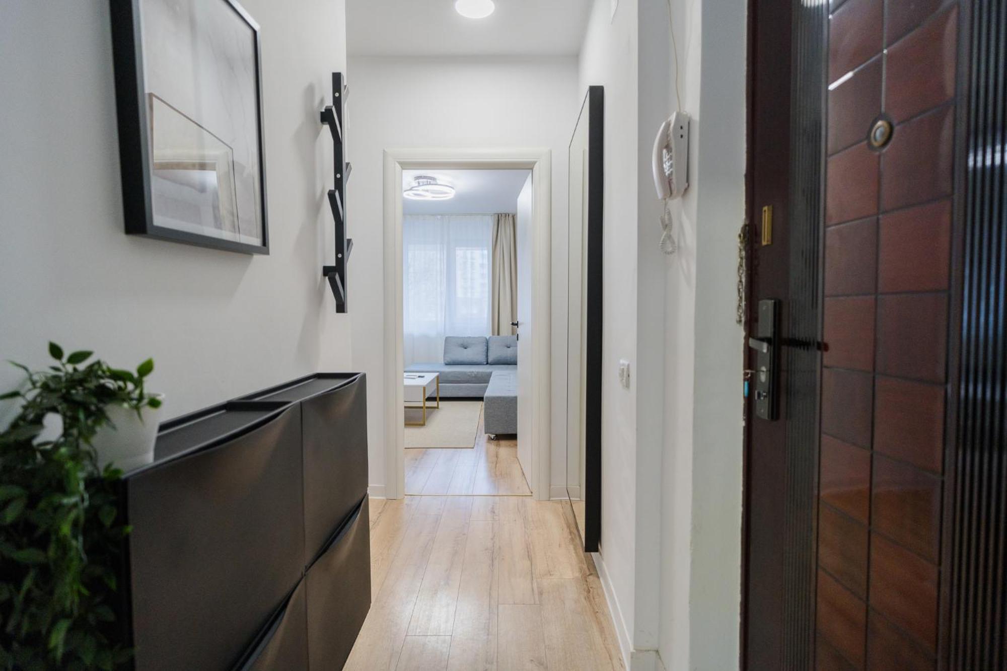 Elegant Gem Victoriei Avenue Apartment Букурещ Екстериор снимка